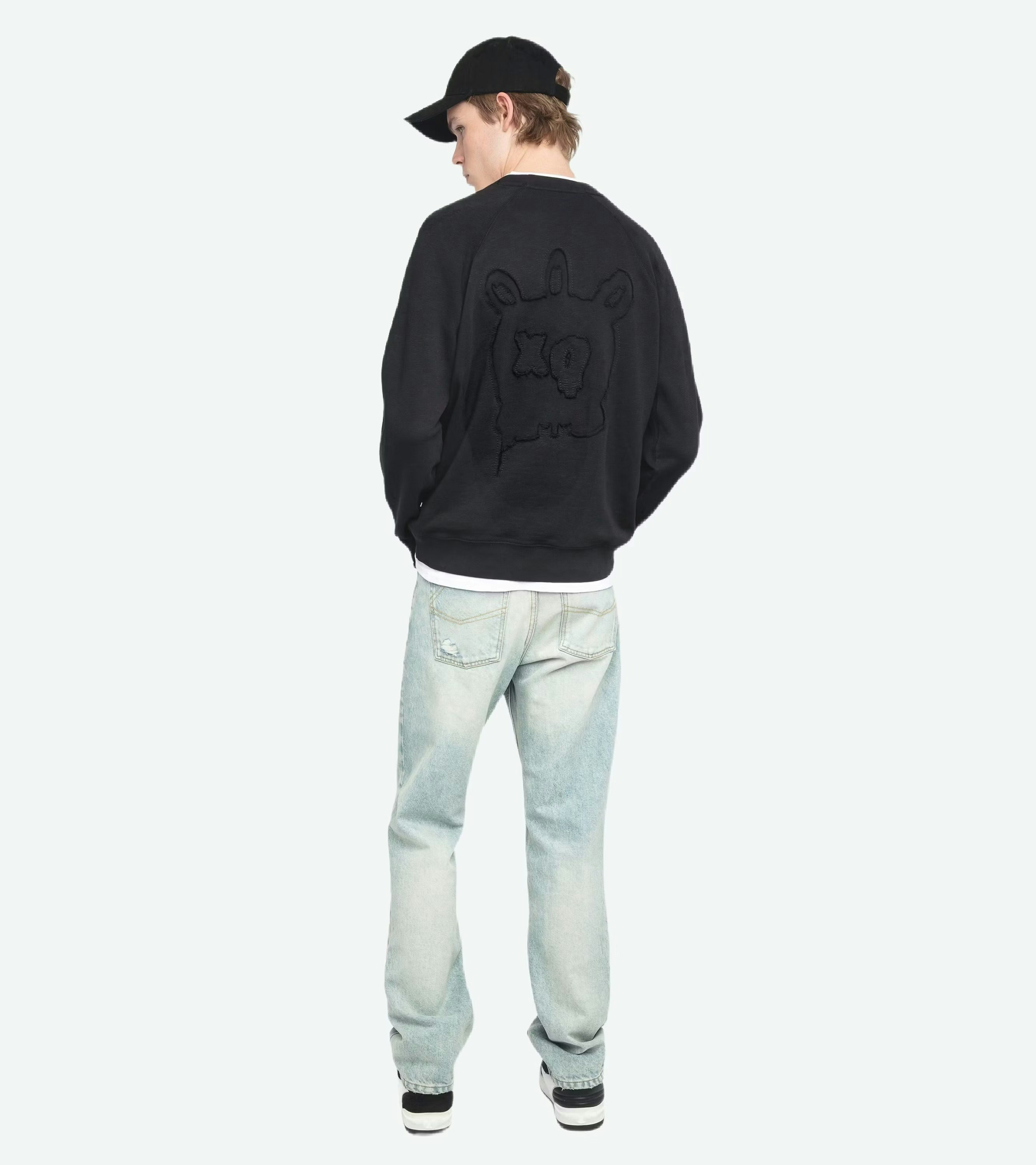 Uppy Sweatshirt - Raglan long-sleeved sweatshirt with back print.